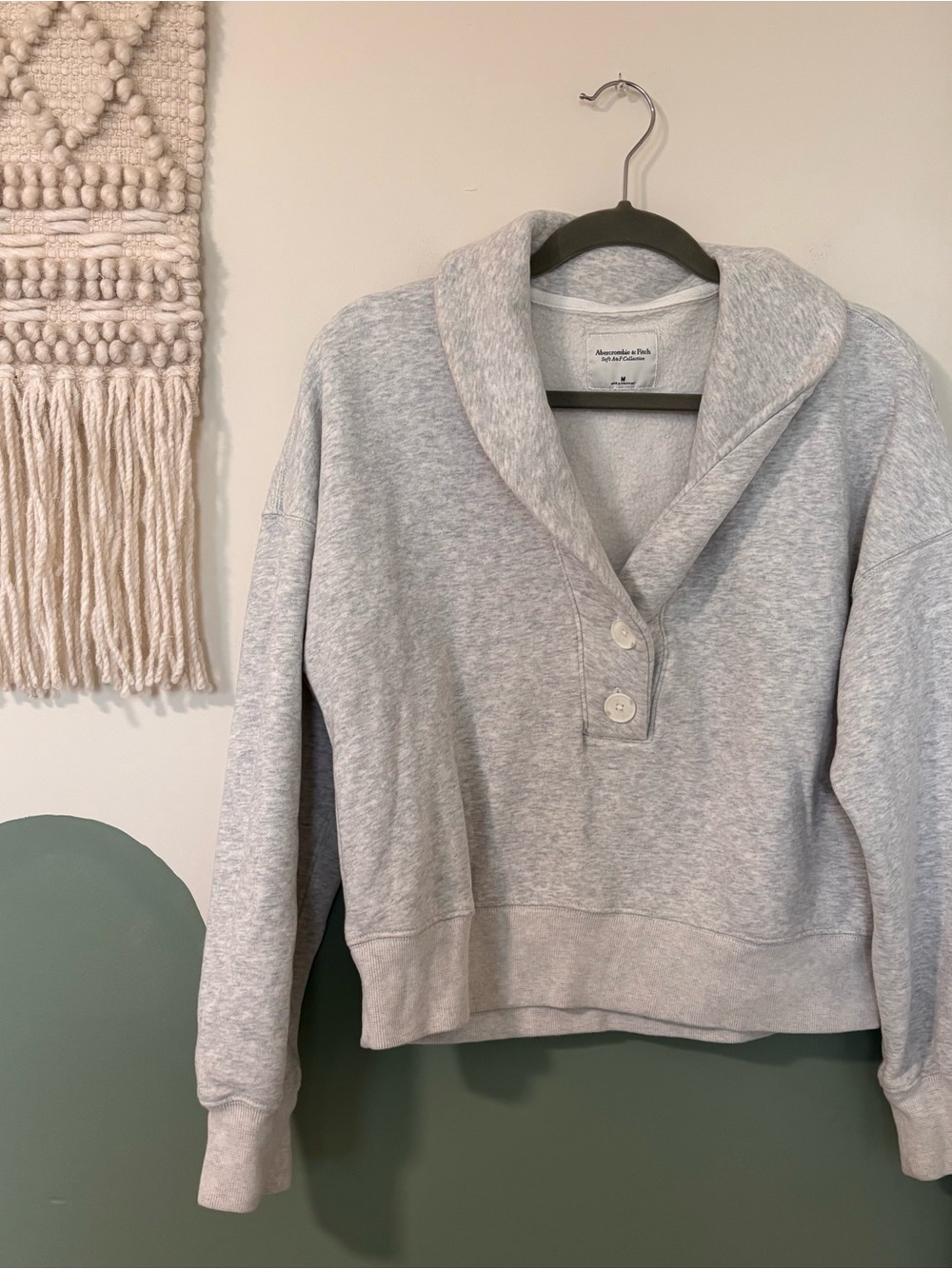 Abercrombie & Fitch gray cropped sweatshirt with button detail